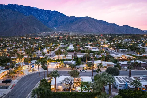 $965,000 | 2550 North Kitty Hawk Drive, Palm Springs, CA 92262