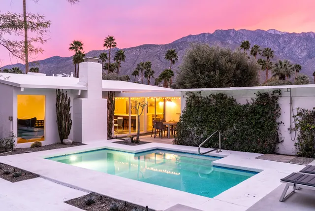 $965,000 | 2550 North Kitty Hawk Drive, Palm Springs, CA 92262