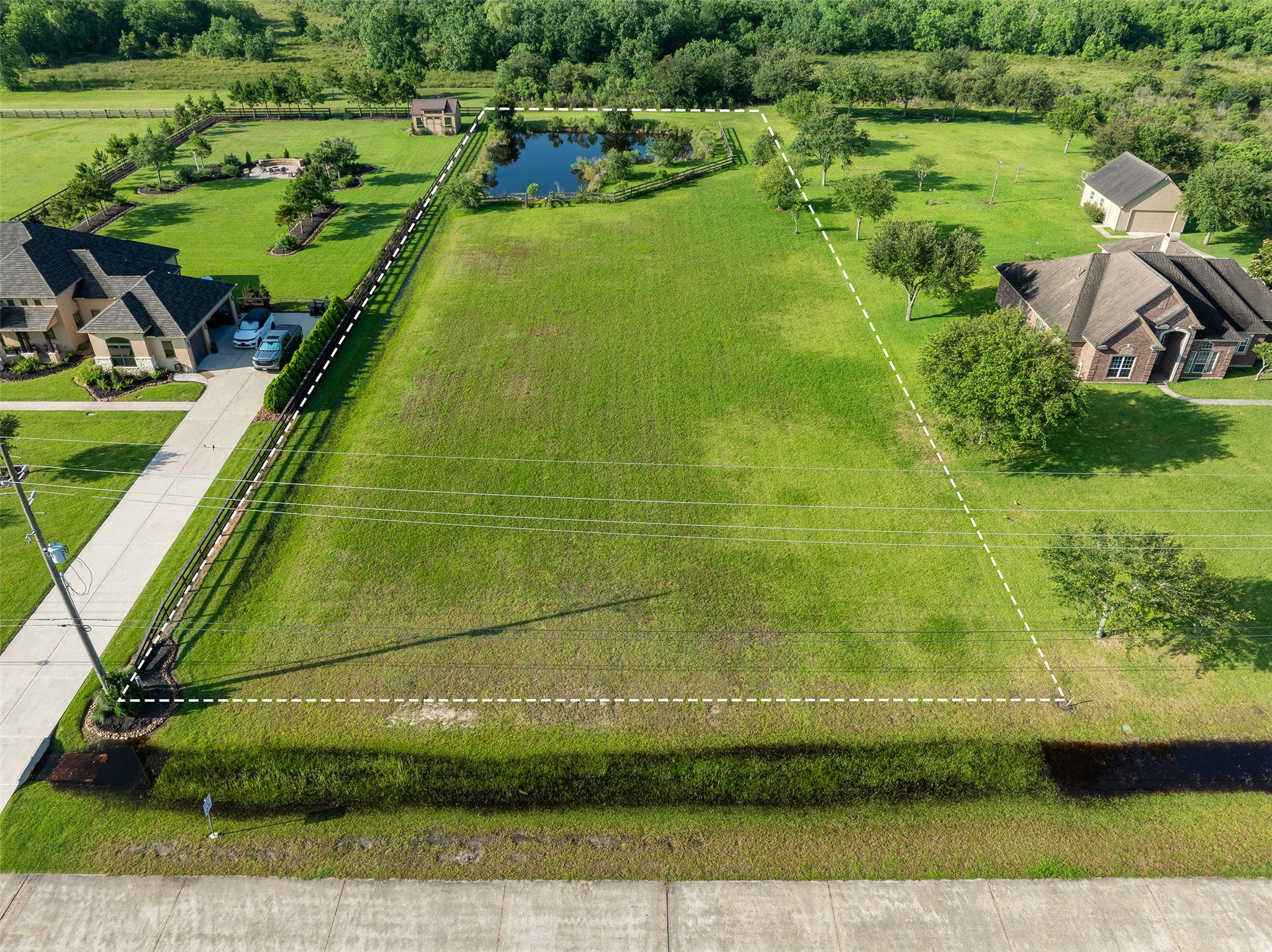 7706 Pebble Hill Lane Rosharon, TX 77583 - Photo 3 of 16 a view of an outdoor space