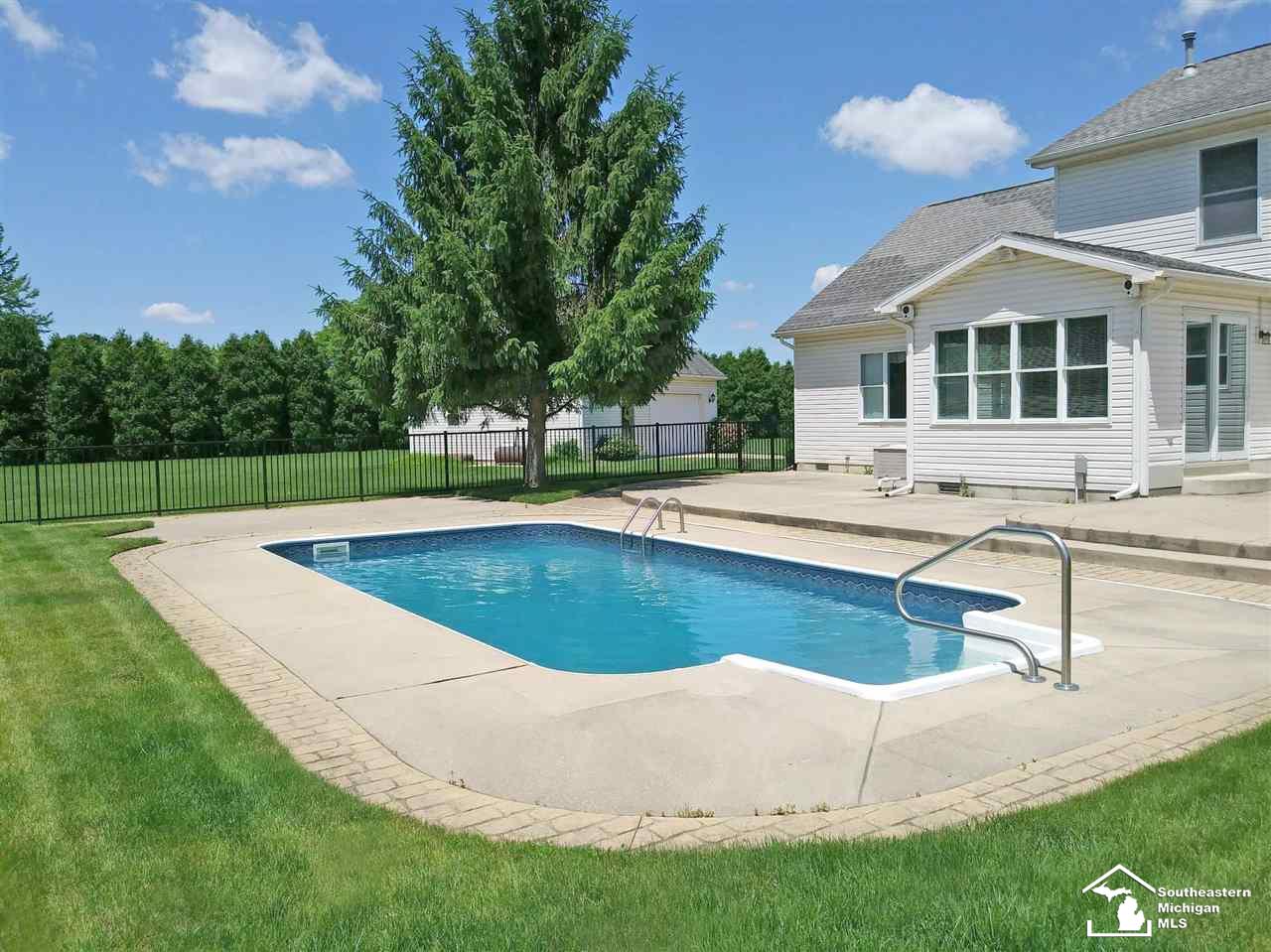 3093 West Erie Road Temperance, MI 48182 - Photo 2 of 20