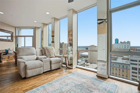 $479,000 | 500 Throckmorton Street, Unit 2111, Fort Worth, TX 76102