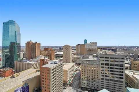 $479,000 | 500 Throckmorton Street, Unit 2111, Fort Worth, TX 76102