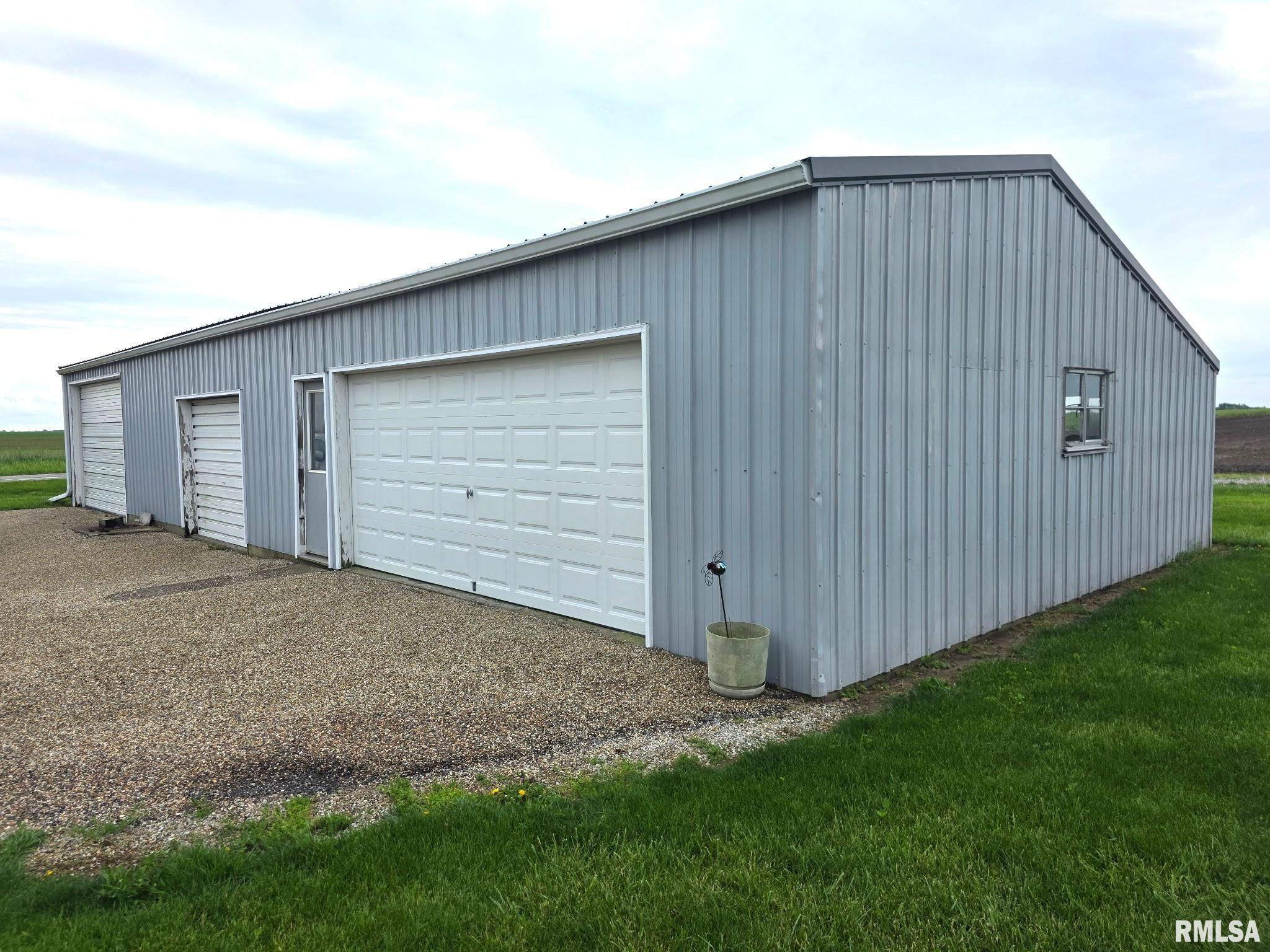 1455 Charlotte Road Macomb, IL 61455 - Photo 14 of 15