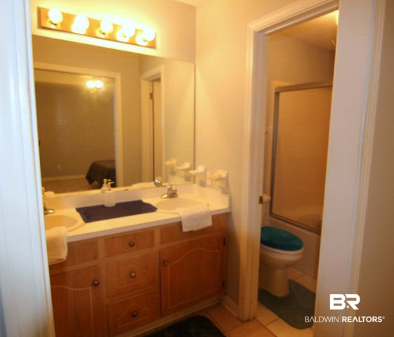 103 Jean Circle Daphne, AL 36526 - Photo 8 of 12 Master Bath