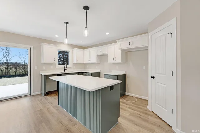 $379,900 | 11132 Carob Thorn Trail, Roanoke, IN 46783