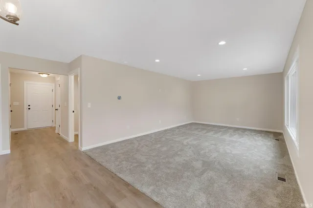 $379,900 | 11132 Carob Thorn Trail, Roanoke, IN 46783