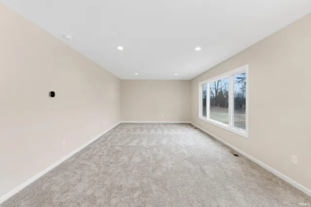 $379,900 | 11132 Carob Thorn Trail, Roanoke, IN 46783