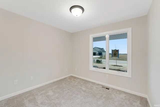 $379,900 | 11132 Carob Thorn Trail, Roanoke, IN 46783