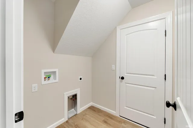 $379,900 | 11132 Carob Thorn Trail, Roanoke, IN 46783