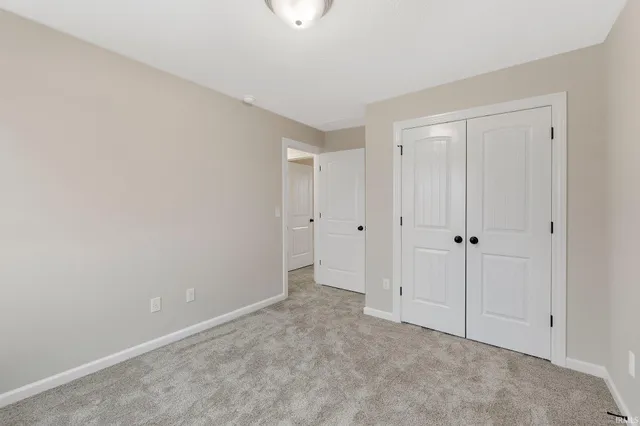 $379,900 | 11132 Carob Thorn Trail, Roanoke, IN 46783