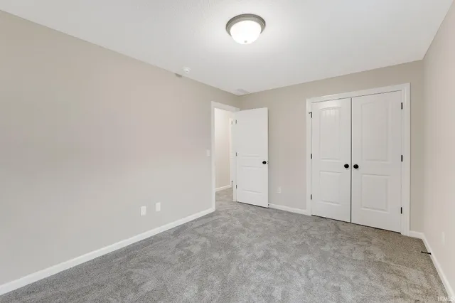 $379,900 | 11132 Carob Thorn Trail, Roanoke, IN 46783