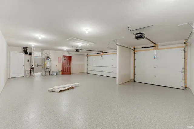 $379,900 | 11132 Carob Thorn Trail, Roanoke, IN 46783