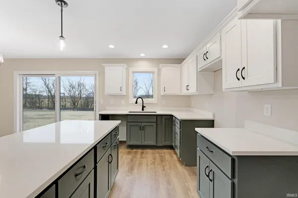 $369,900 | 11132 Carob Thorn Trail, Roanoke, IN 46783