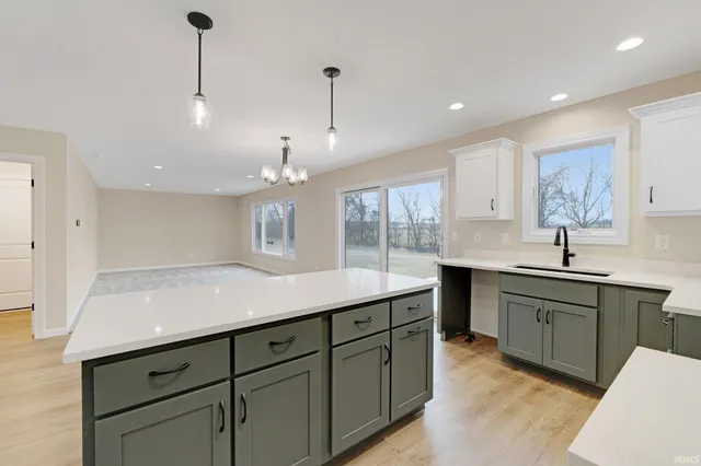 $379,900 | 11132 Carob Thorn Trail, Roanoke, IN 46783