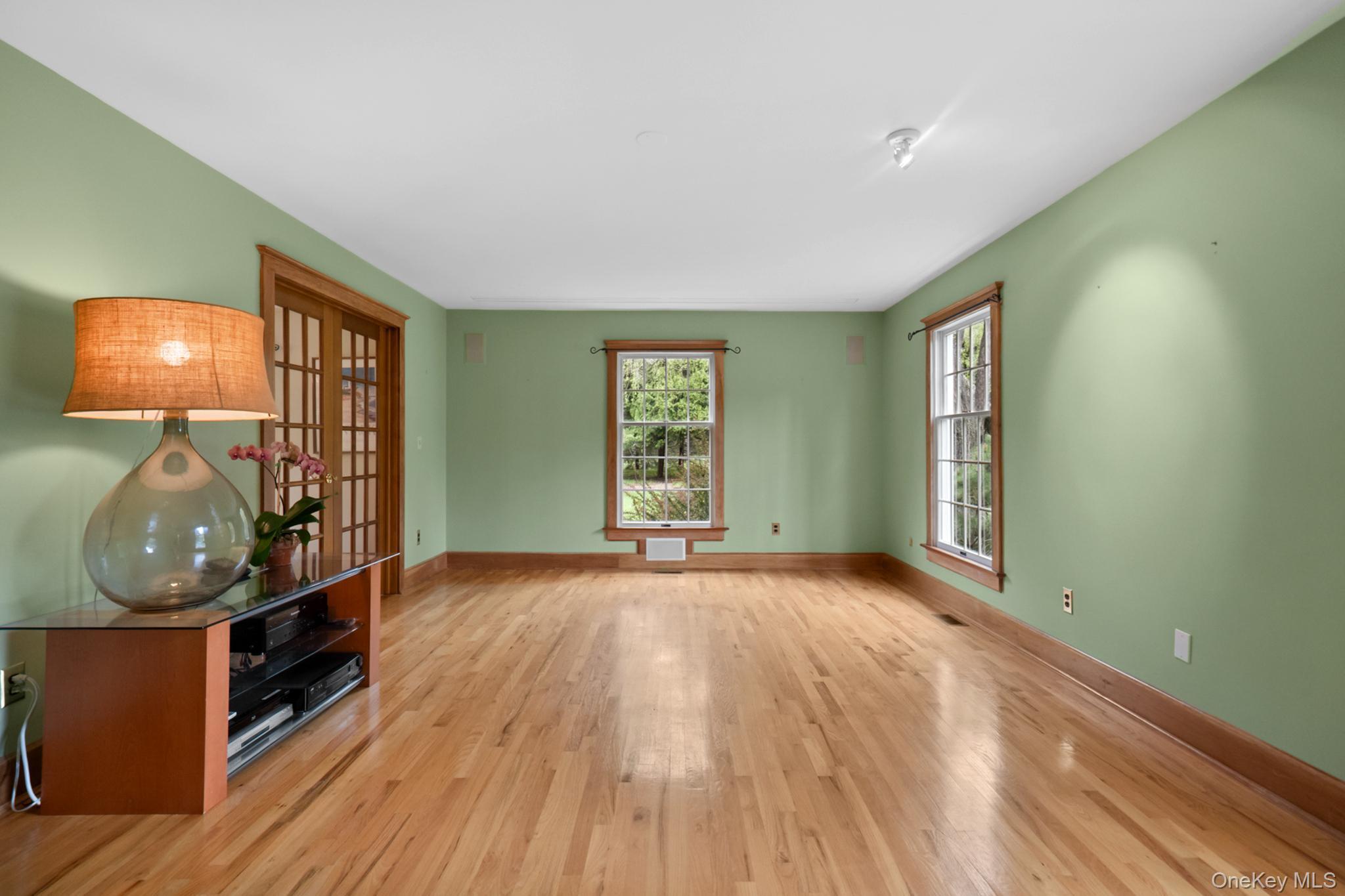 6 Prairie Lane Brookhaven, NY 11719 - Photo 11 of 31