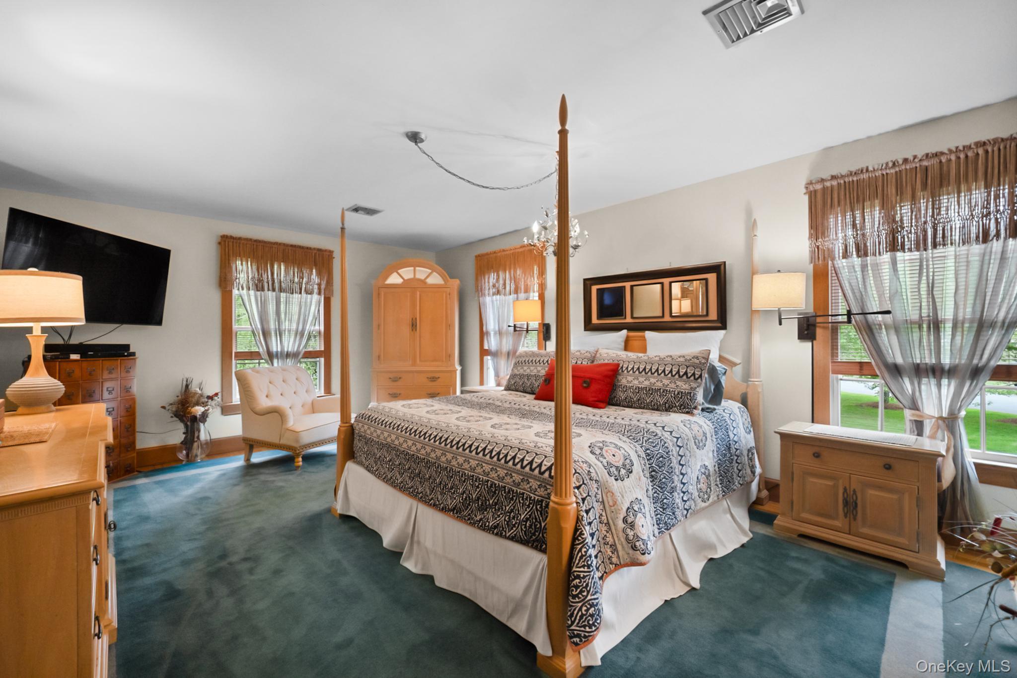 6 Prairie Lane Brookhaven, NY 11719 - Photo 14 of 31 2nd Floor Primary Bedroom