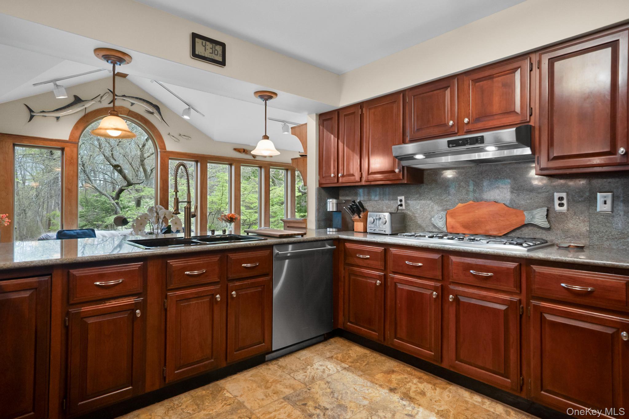 6 Prairie Lane Brookhaven, NY 11719 - Photo 6 of 31