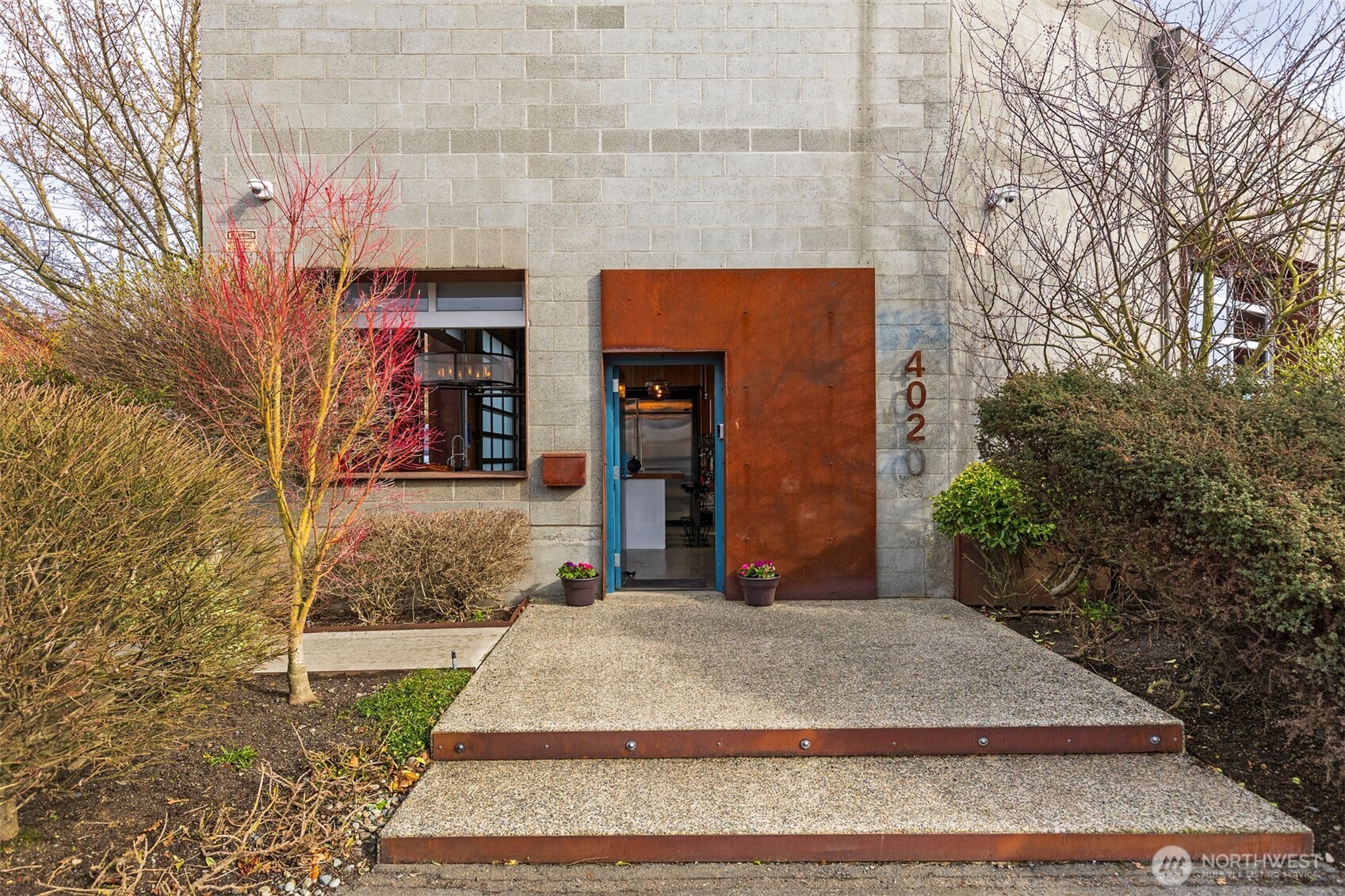 4020 6th Avenue Northwest Seattle, WA 98107 - Photo 2 of 40