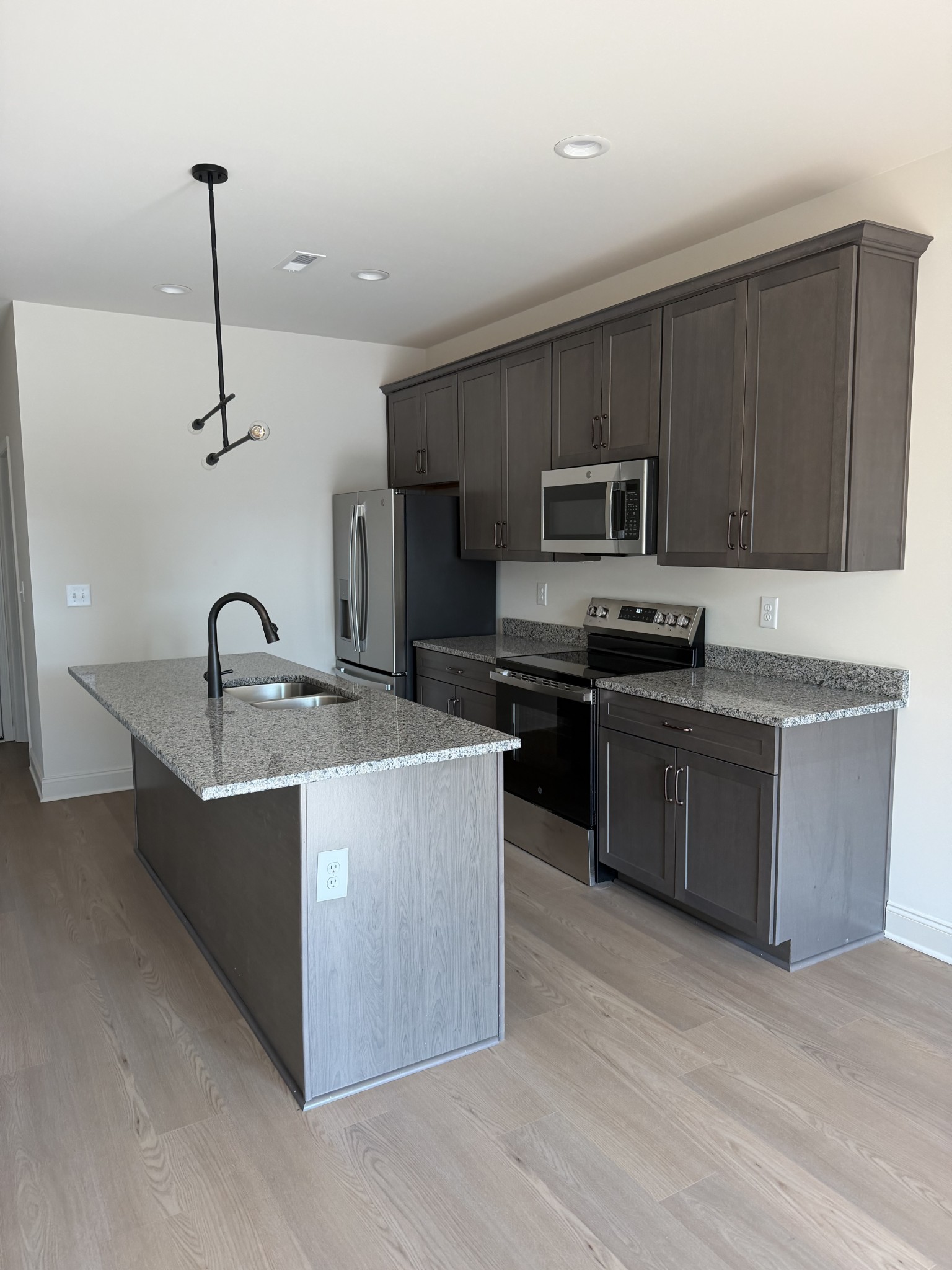 1001 Cheatham Street, Unit 192 Springfield, TN 37172 - Photo 10 of 12