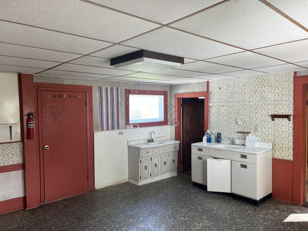 6800 Pennington Road Clinton, MI 49236 - Photo 4 of 22 01D85820-1669-475D-B031-6FE627825089_1_1
