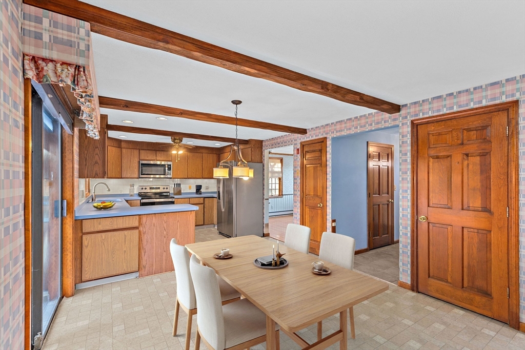 22 Long Boat Road Bourne, MA 02532 - Photo 4 of 36