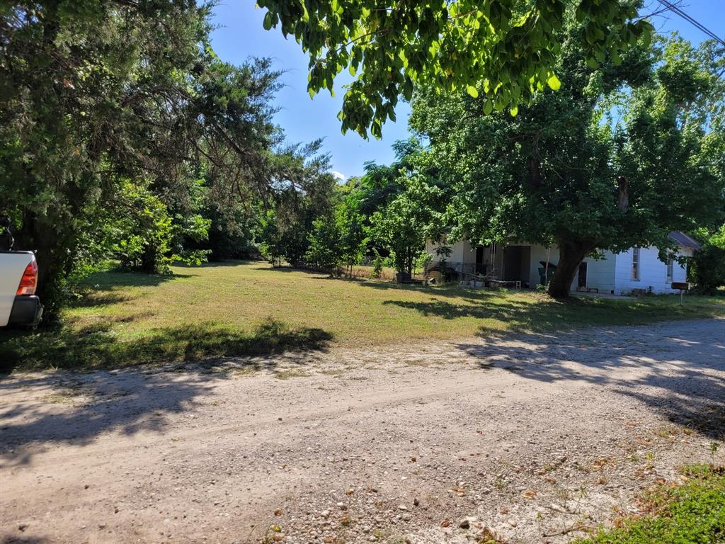 909 Ivan Road Waco, TX 76706 - Photo 9 of 10