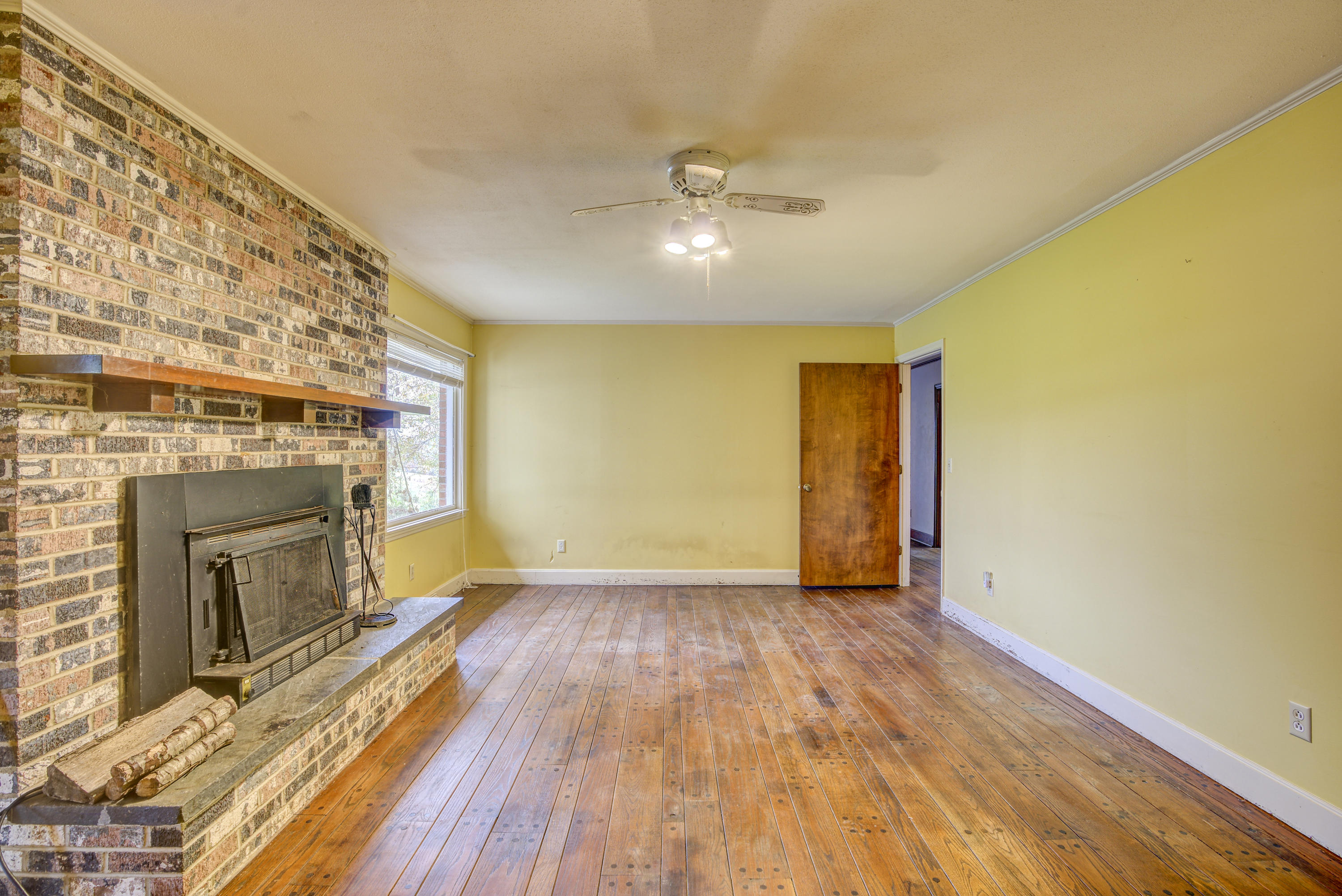 7675 Warrensburg Road Mosheim, TN 37818 - Photo 15 of 64 WarrensINT- (12 of 37)