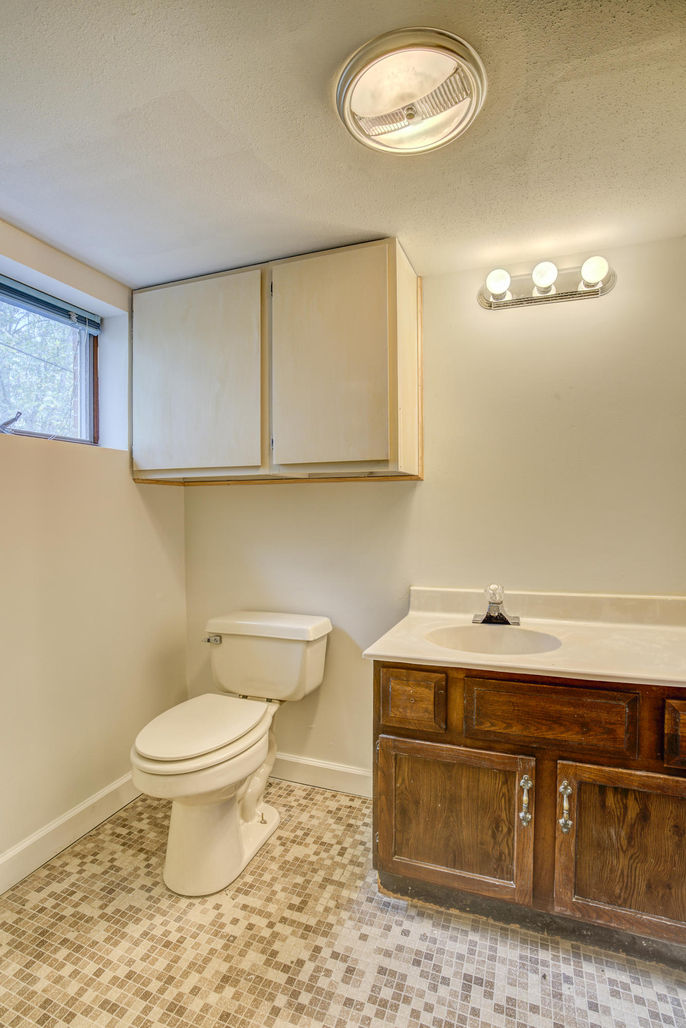 7675 Warrensburg Road Mosheim, TN 37818 - Photo 37 of 64 WarrensINT- (34 of 37)