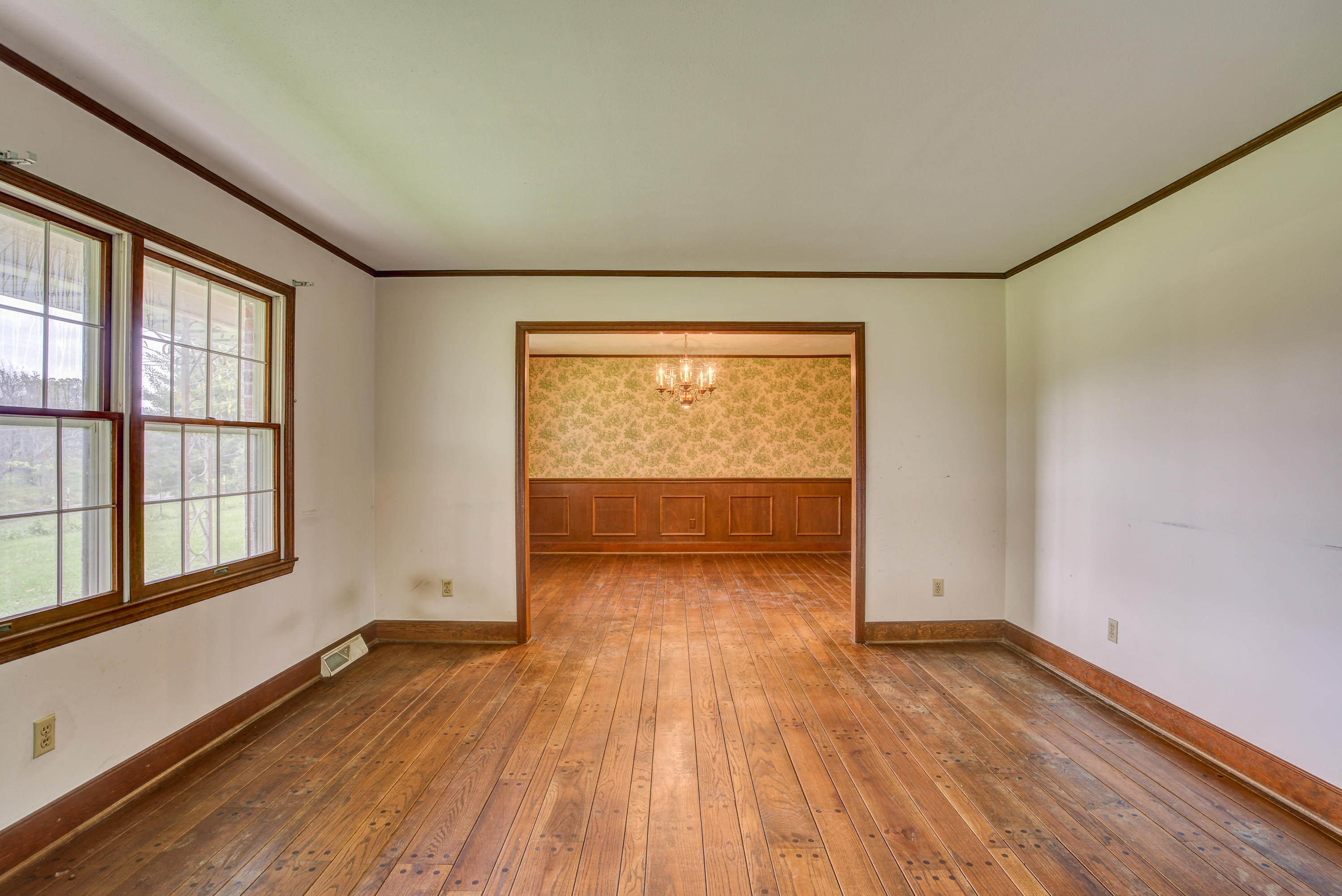 7675 Warrensburg Road Mosheim, TN 37818 - Photo 9 of 64 WarrensINT- (6 of 37)