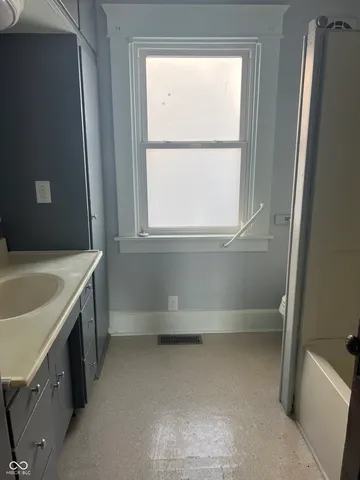 $198,900 | 110 Woodlawn Place, Crawfordsville, IN 47933