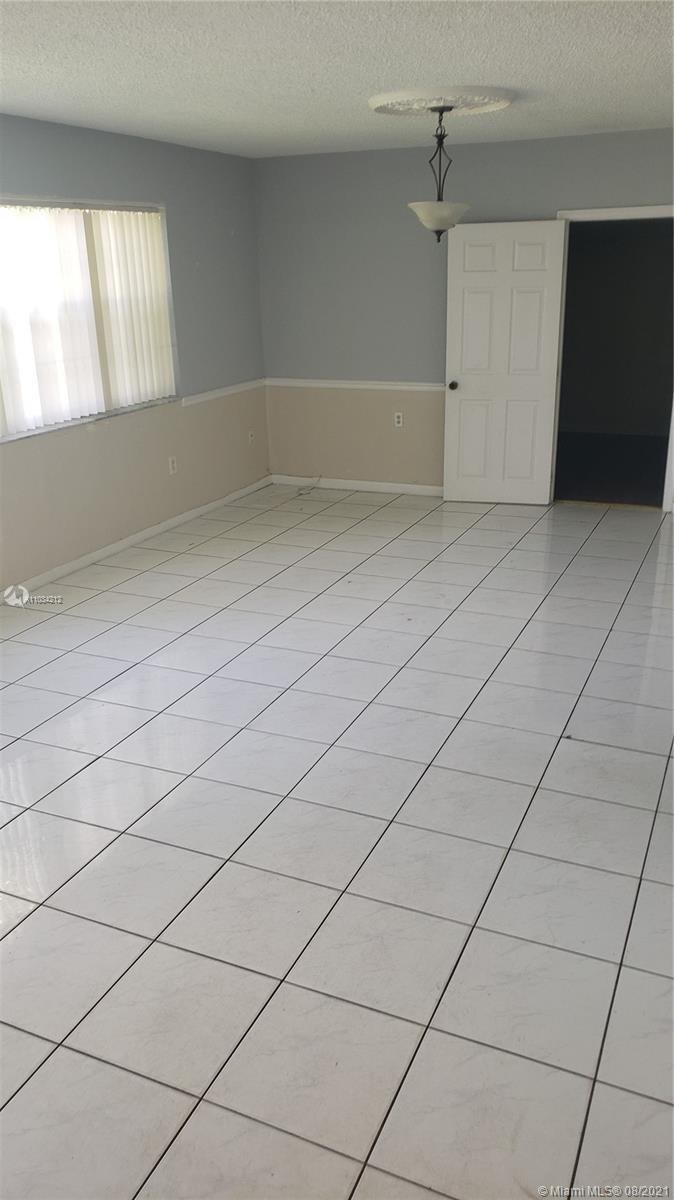 19320 Franjo Road Cutler Bay, FL 33157 - Photo 9 of 23