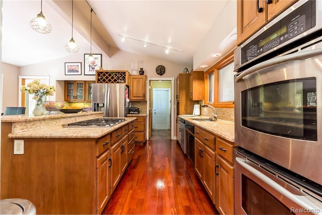 4165 Valley Forge Road Bloomfield Hills, MI 48301 - Photo 21 of 43 4165 Valley Forge (17 of 39).jpg