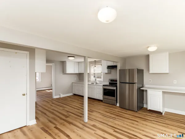 $2,700 | 97 Brussels Avenue, Wethersfield, CT 06109