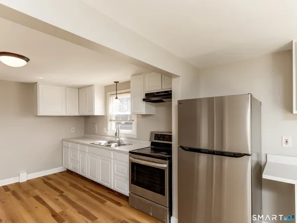 $2,700 | 97 Brussels Avenue, Wethersfield, CT 06109