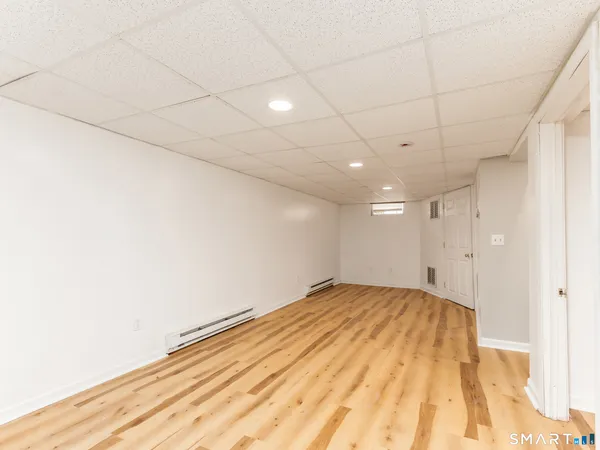 $2,700 | 97 Brussels Avenue, Wethersfield, CT 06109