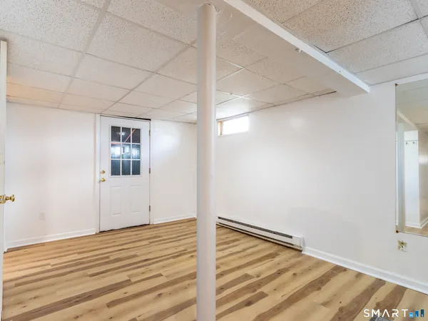 $2,700 | 97 Brussels Avenue, Wethersfield, CT 06109