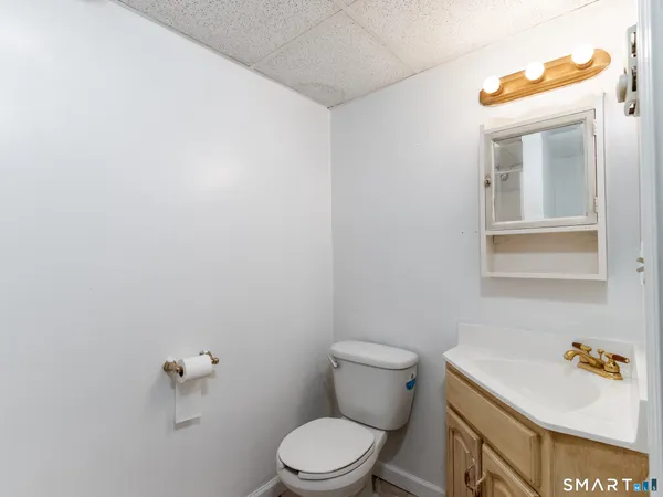 $2,700 | 97 Brussels Avenue, Wethersfield, CT 06109