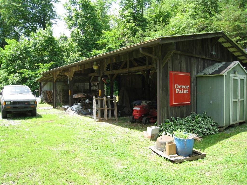 1335 Puckett Road Westfield, NC 27053 - Photo 4 of 27 Gallery Image 4
