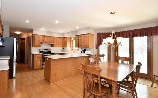 $588,500 | 4203 West Tumble Creek Court, Franklin, WI 53132