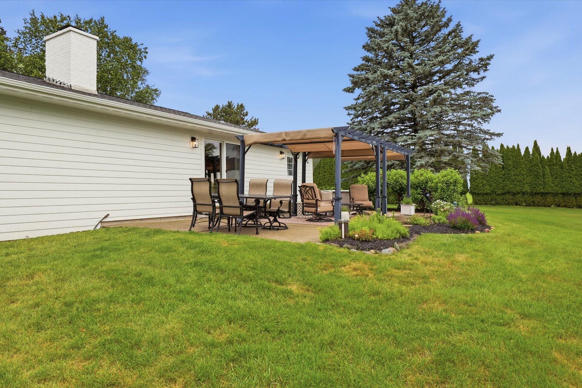 W7288 South Town Line Road Delavan, WI 53115 - Photo 37 of 57 back patio