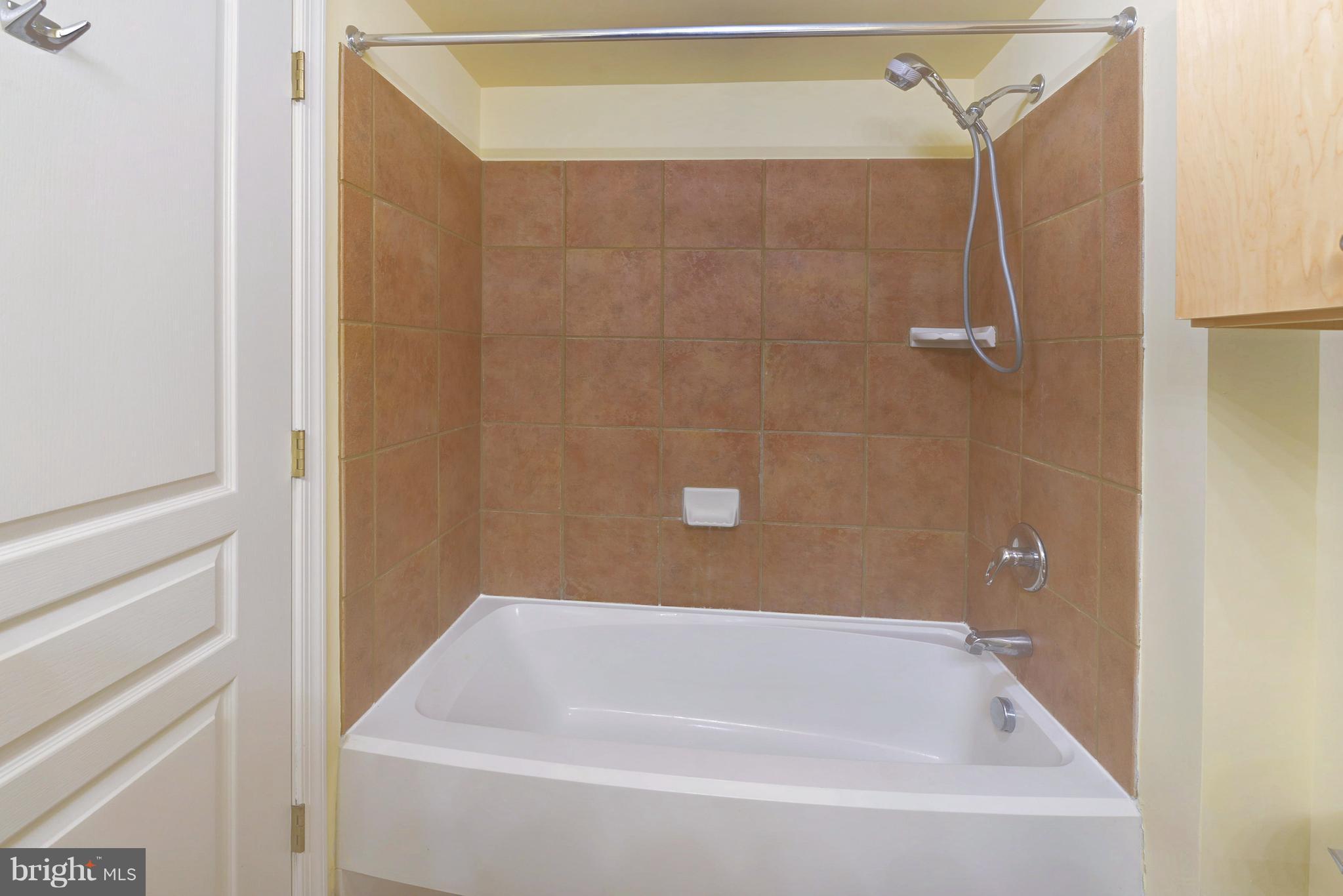 616 E Street Northwest, Unit 647 Washington, DC 20004 - Photo 19 of 30 Bath