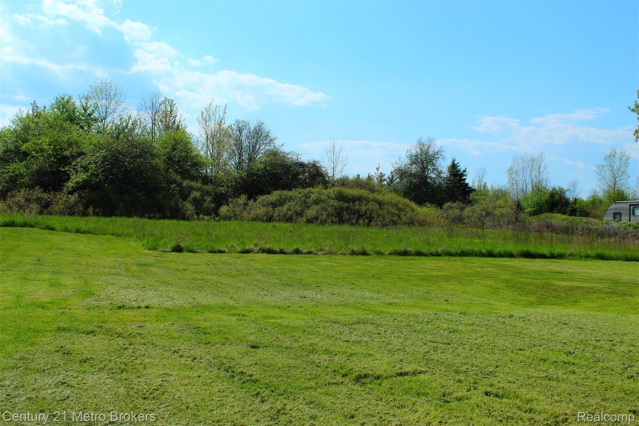 4376 Belsay Road Burton, MI 48519 - Photo 35 of 37 IMG_0044.jpg