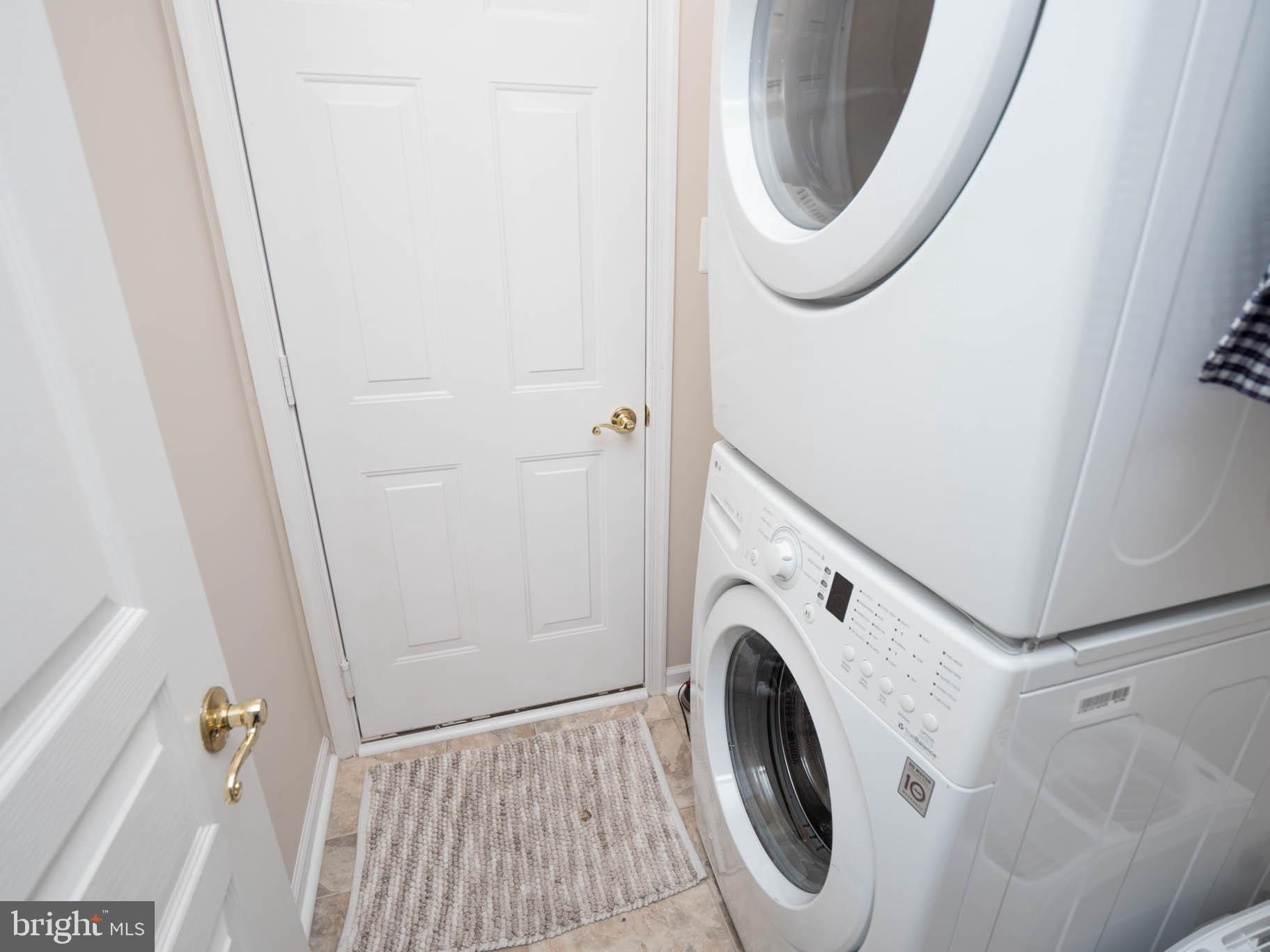 6075 Hanover Road Hanover, MD 21076 - Photo 23 of 54 Main Level Laundry