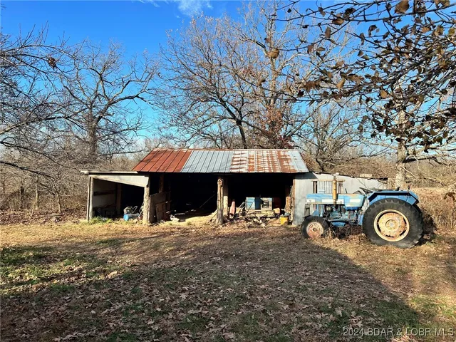 $799,900 | 151 State Ff Road, Edwards, MO 65326