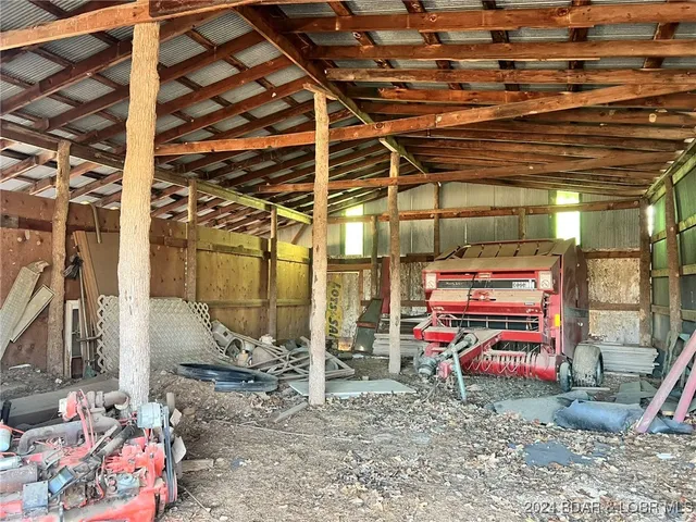 $799,900 | 151 State Ff Road, Edwards, MO 65326