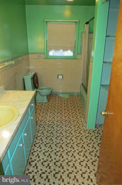 19401 Frederick Road Germantown, MD 20876 - Photo 18 of 23 Bath