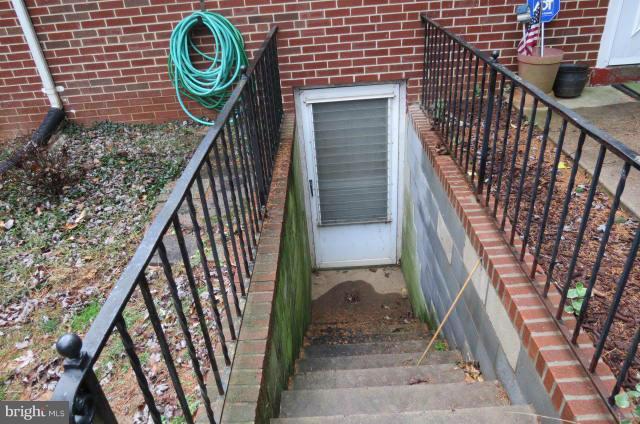 19401 Frederick Road Germantown, MD 20876 - Photo 6 of 23 Exterior (Rear)