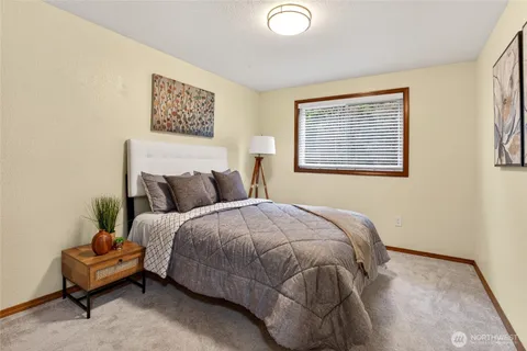 $880,000 | 21011 36th Place West, Lynnwood, WA 98036