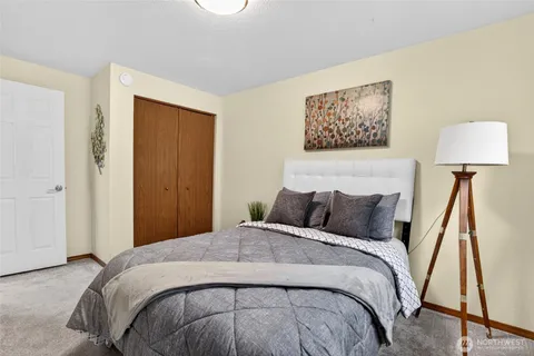 $880,000 | 21011 36th Place West, Lynnwood, WA 98036