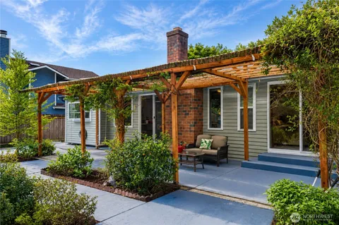 $880,000 | 21011 36th Place West, Lynnwood, WA 98036